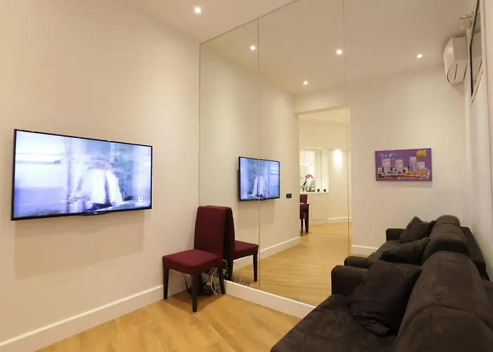 Sant'angelo Exclusive Spacious Art Apartment *