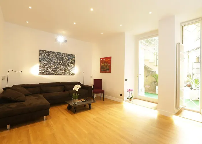 Sant'angelo Exclusive Spacious Art Apartment *