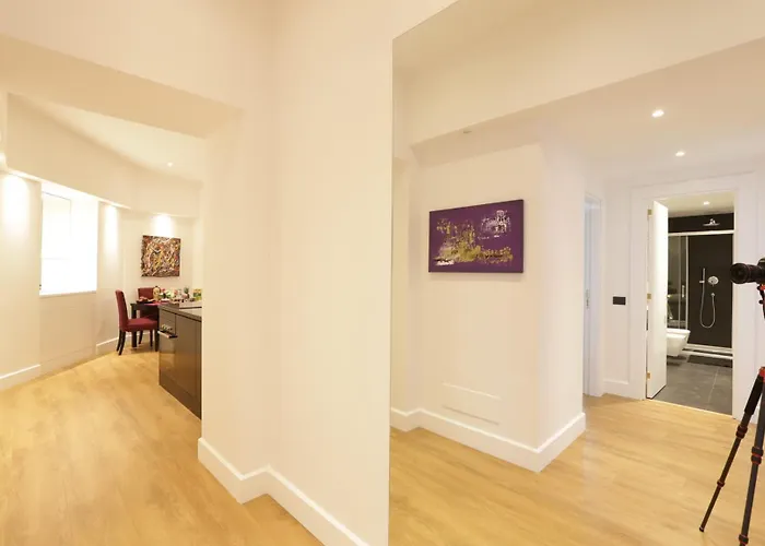 Sant'angelo Exclusive Spacious Art Rom